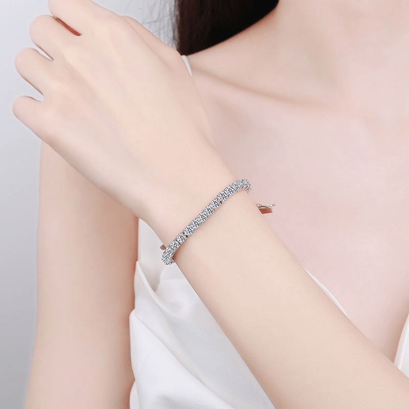 Classic Round Shaped Moissanite Tennis Bracelet - Novelle Vow