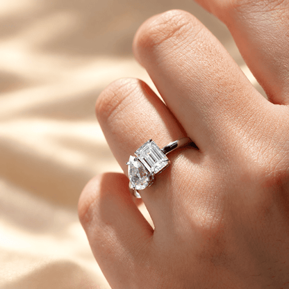 Emerald & Pear Cut Moissanite Toi et Moi Engagement Ring - Novelle Vow