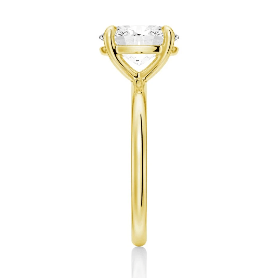 Oval Moissanite Solitaire Engagement Ring with 4 - Prong Setting - Novelle Vow