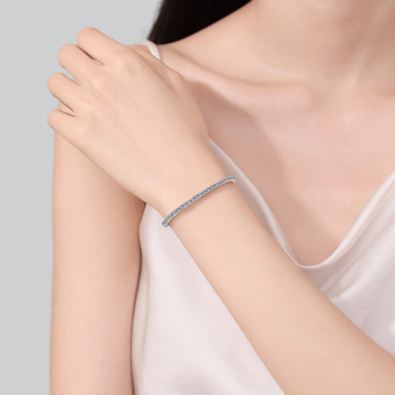 Round Bezel Set Moissanite Tennis Bracelet (Bubble Style) - Novelle Vow