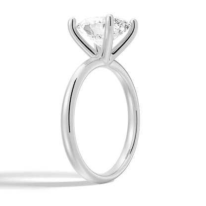 The Olivia - Oval Cut Moissanite Solitaire Engagement Ring - Novelle Vow