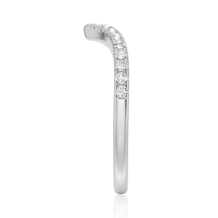 Vertical end view showing French pavé setting profile and 2mm band width in white gold color